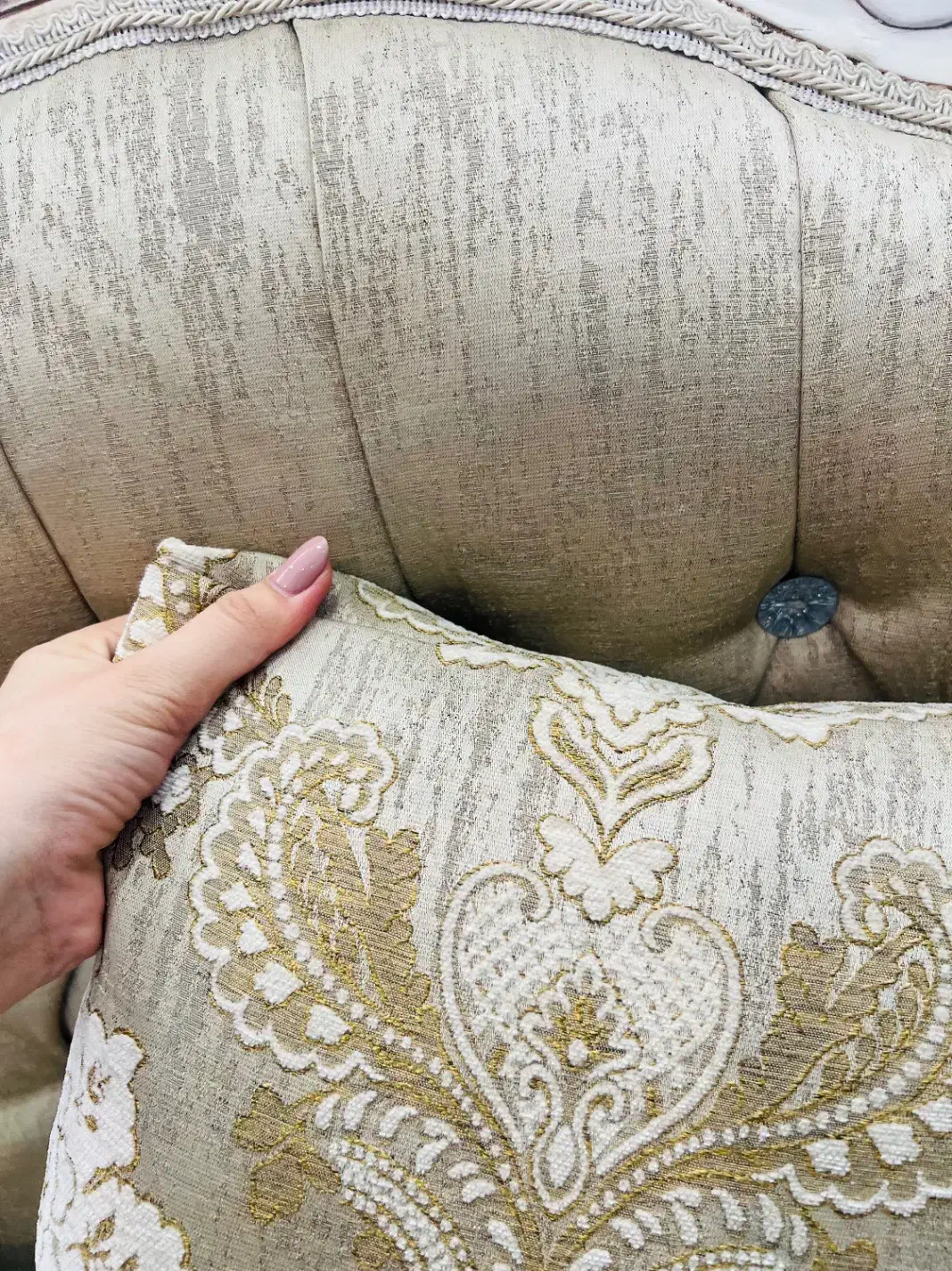 مبل سلطنتی ۹ نفره بسیار تمیز و شیک|مبلمان خانگی و میز عسلی|شهریار, شهرک شاهد|دیوار