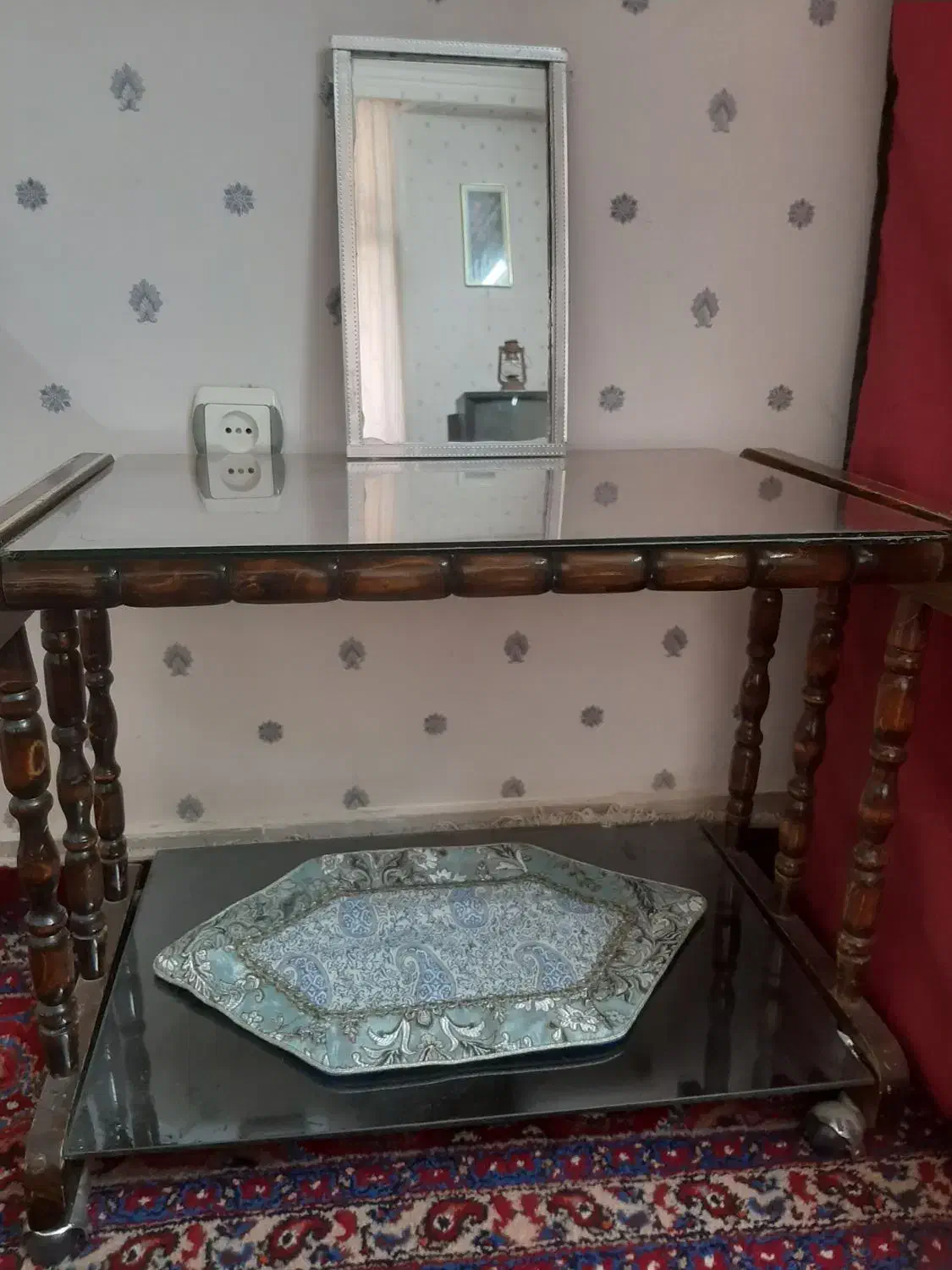 میز چوب و شیشه|میز تلفن|مشهد, خرمشهر|دیوار