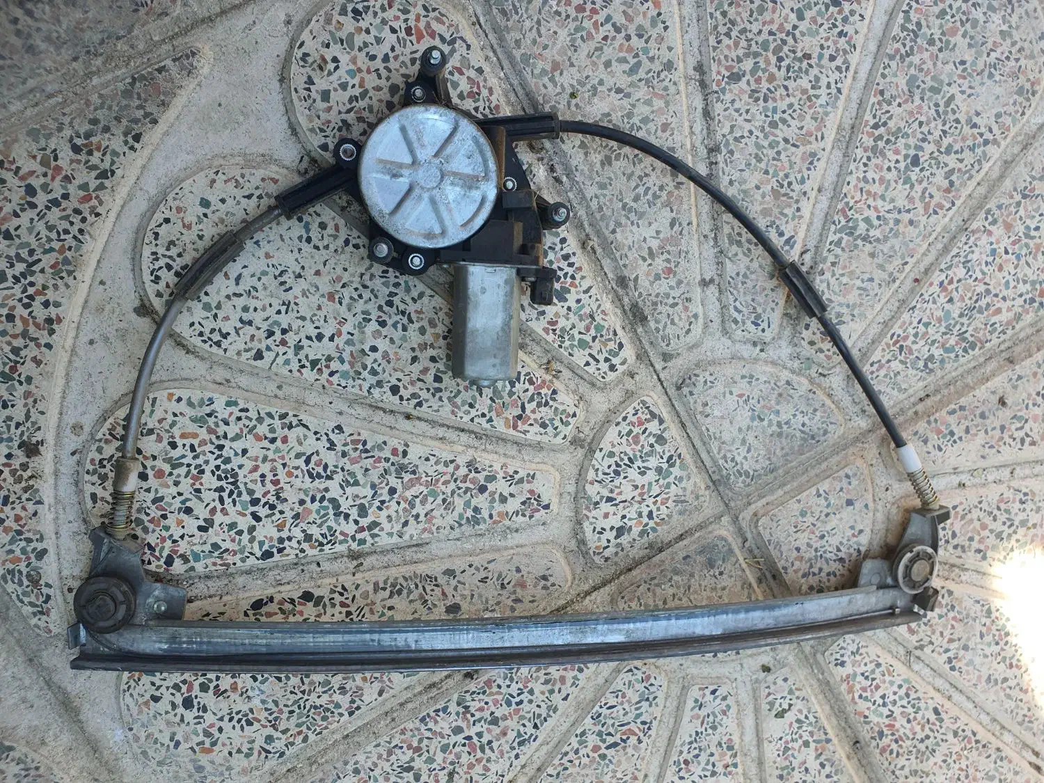 شیشه بالابر۴۰۵ برقی و دستی قفل درب۴۰۵|قطعات یدکی و لوازم جانبی|بروجرد, |دیوار