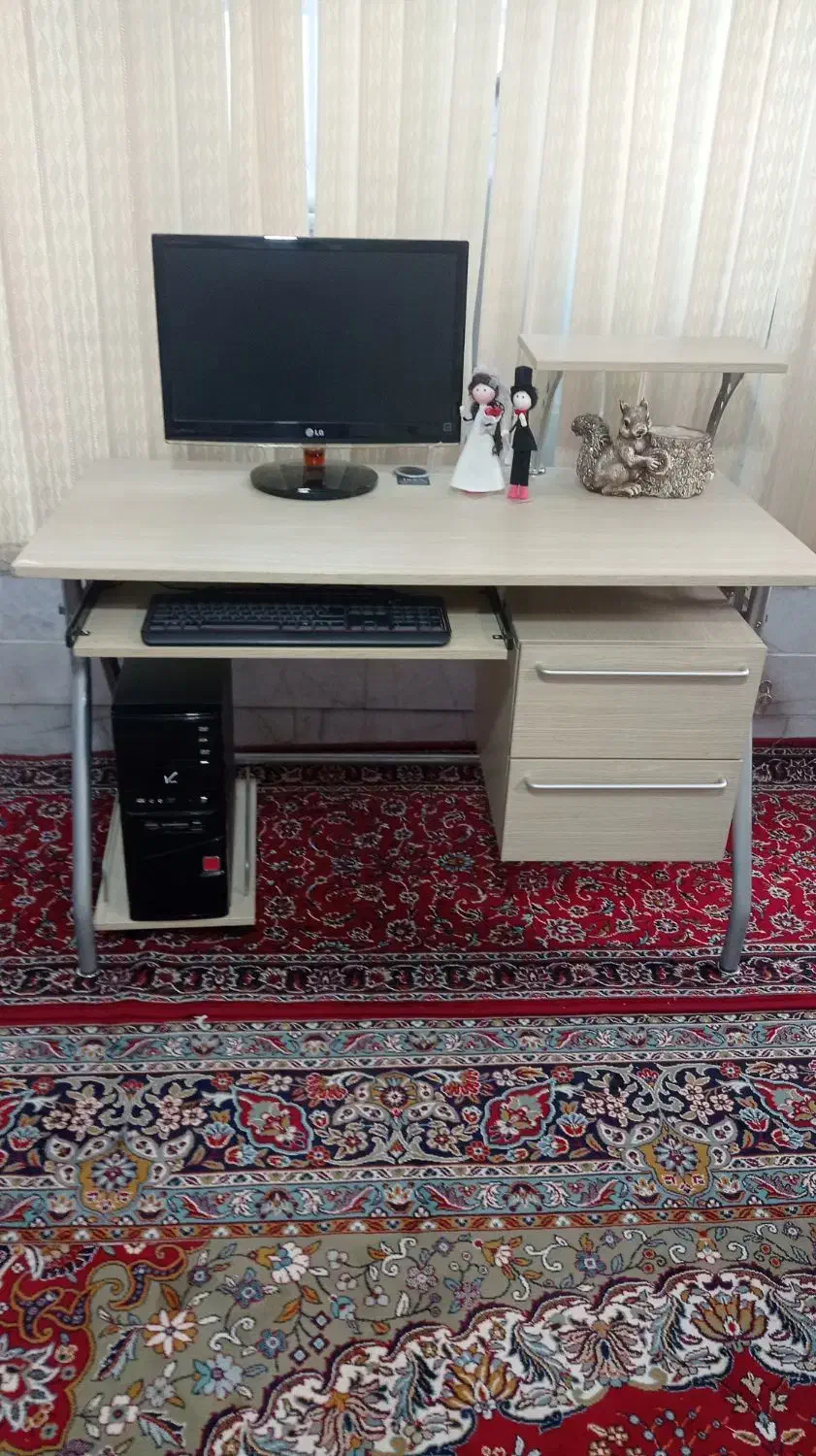 میزکامپیوتر|میز تحریر و کامپیوتر|اصفهان, لاله|دیوار