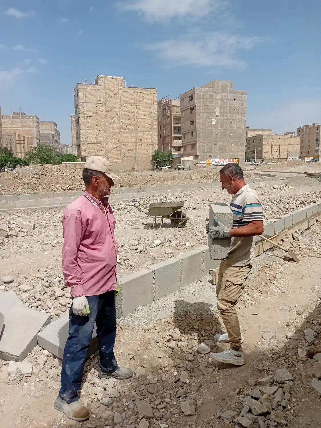 بنایی و جدول کاری انجام میدم|خدمات پیشه و مهارت|محمدشهر, همایون ویلا|دیوار