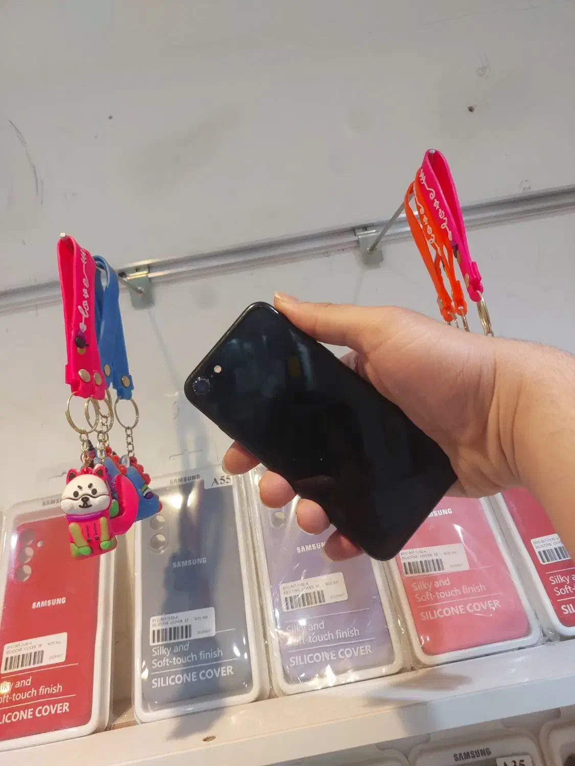 آیفون 7 128 جک بلک تمیز درحدنوبه همراه هدیه۱سرور|موبایل|قم, عمار یاسر|دیوار