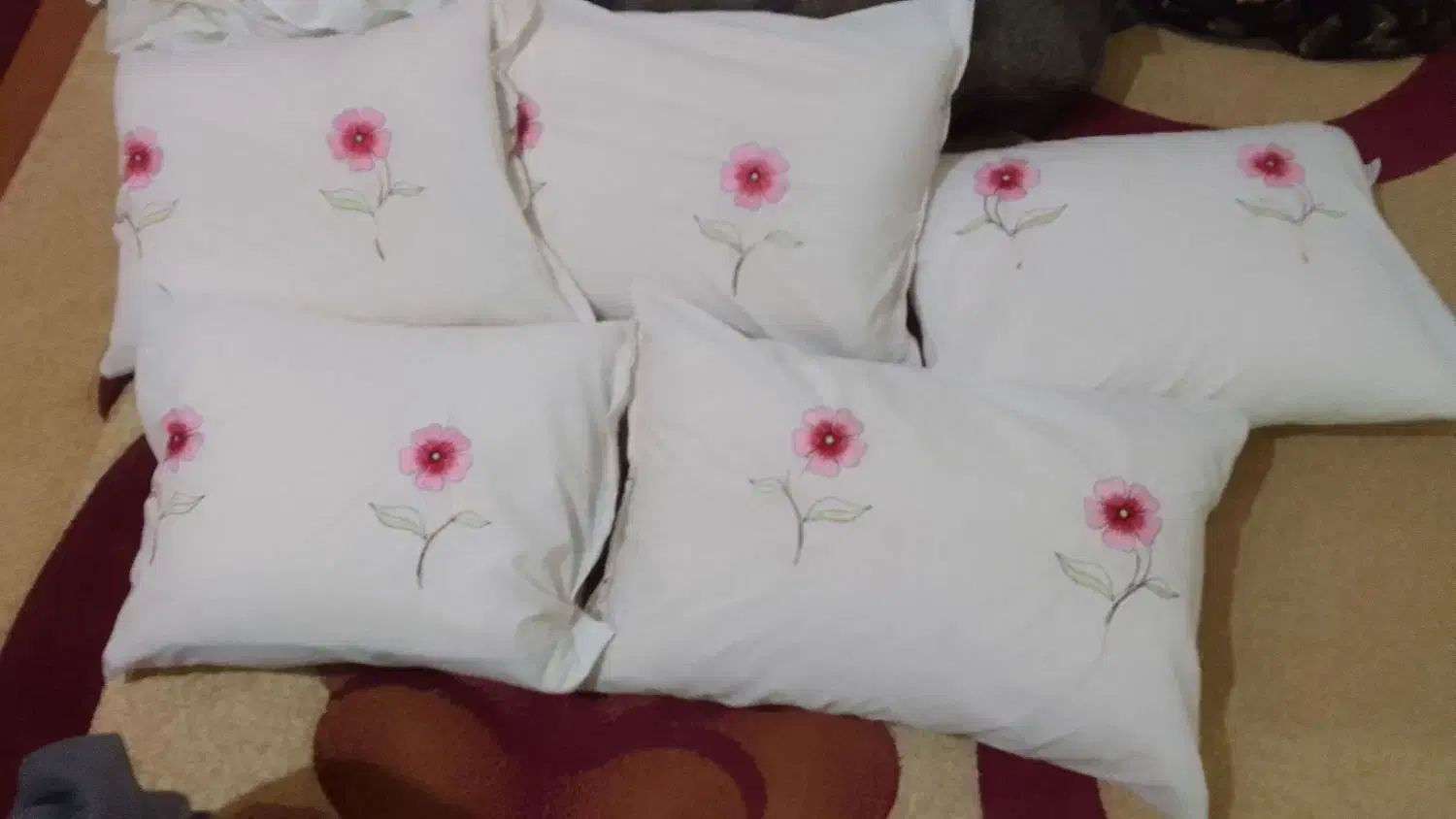 بالشت|رختخواب، بالش، پتو|کامیاران, |دیوار