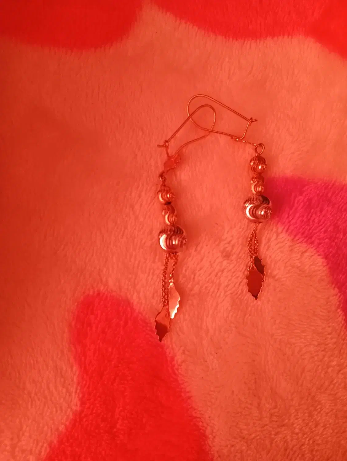 گوشوار|جواهرات|شیراز, فرگاز|دیوار