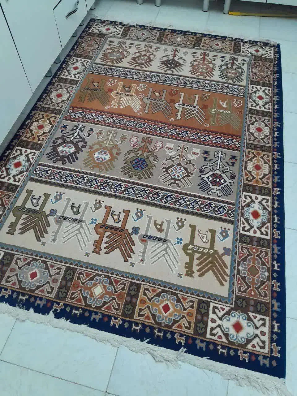 فرش ۴ متری|فرش|اندیشه, اندیشه فاز ۵|دیوار