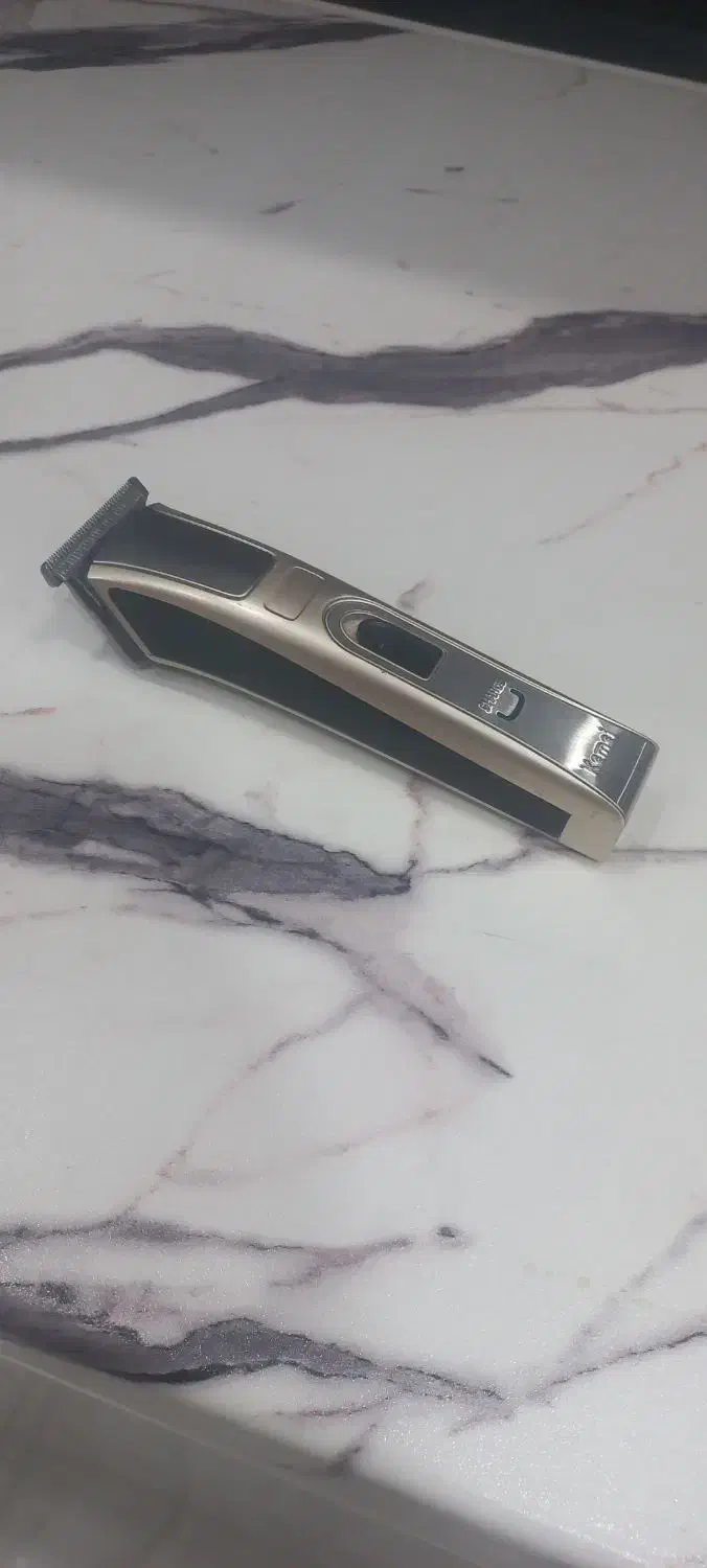 ماشین ریش تراش کاملا سالم|آرایشی، بهداشتی، درمانی|شیرگاه, |دیوار