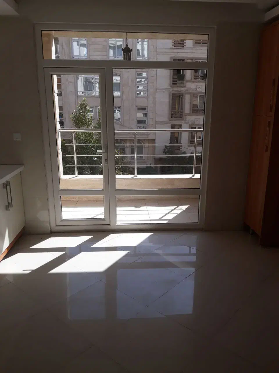 ** ۱۸۰ متر ۳خ فول آریافر گلدیس **