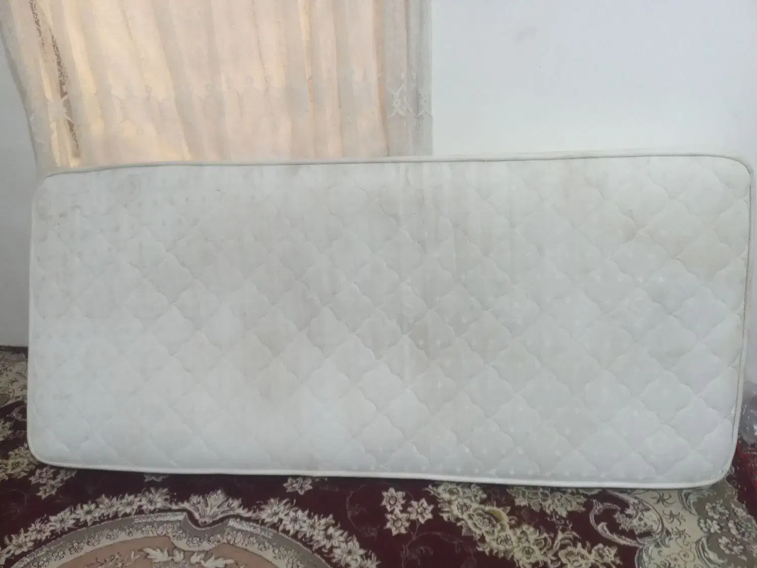 تشک|تشک تختخواب|سنگر, |دیوار