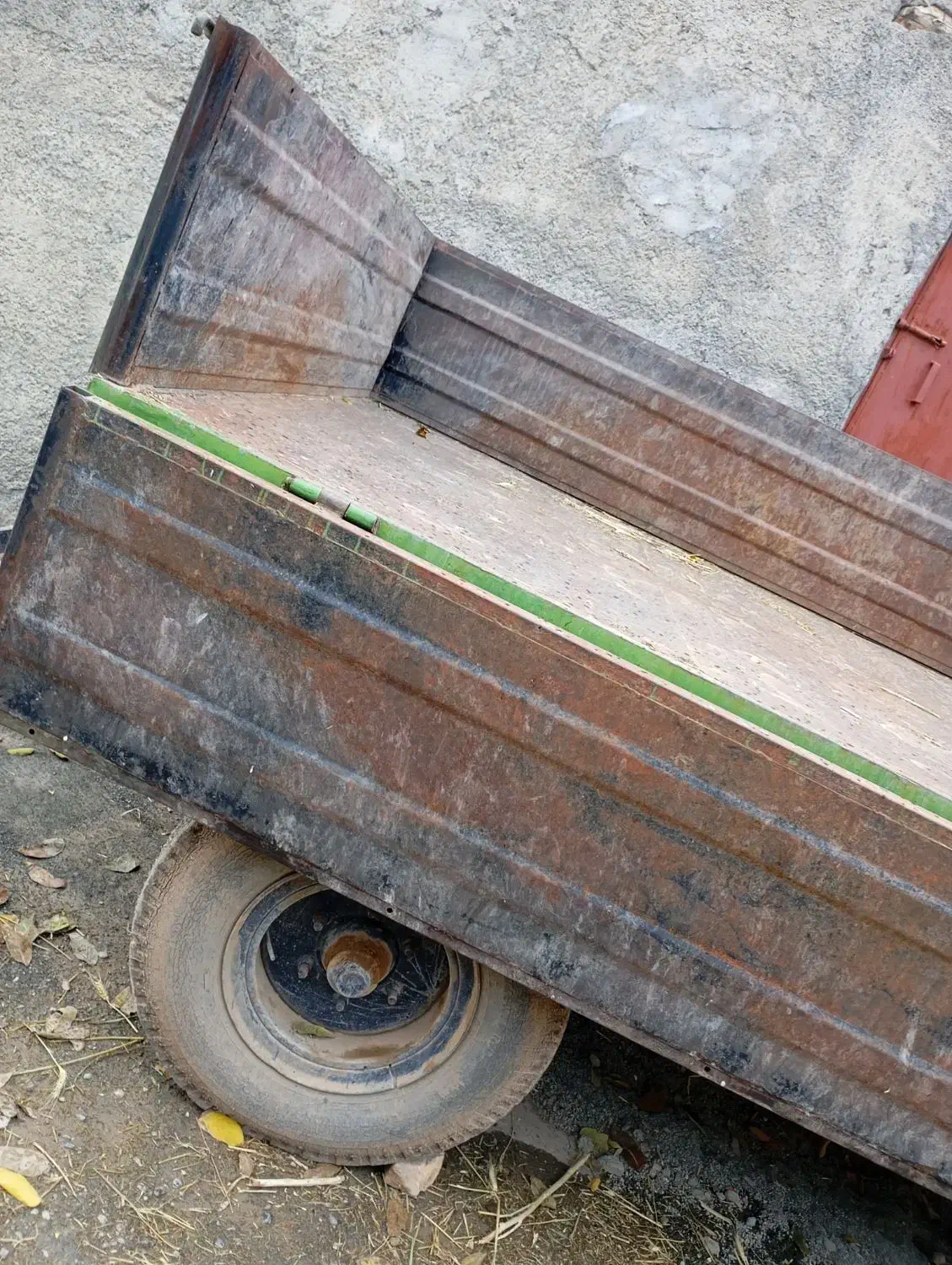 تریلی چهار چرخ|خودرو سنگین|بیلوار, |دیوار