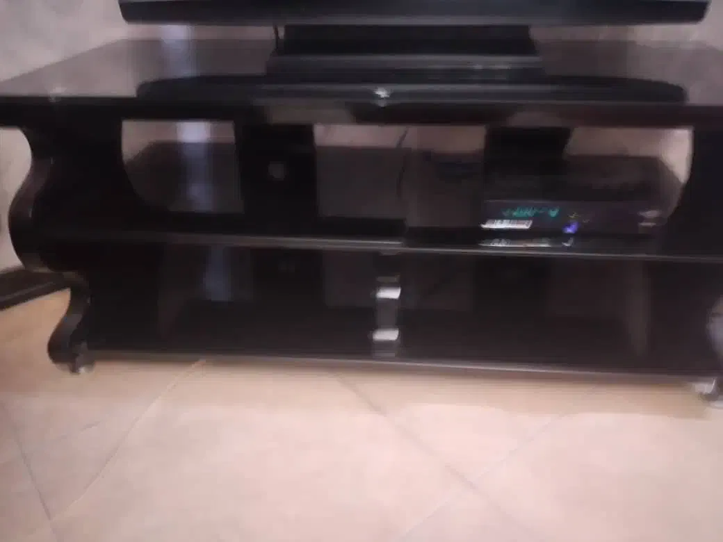 میز تلویزیون|میز تلویزیون|ری, سیزده آبان|دیوار