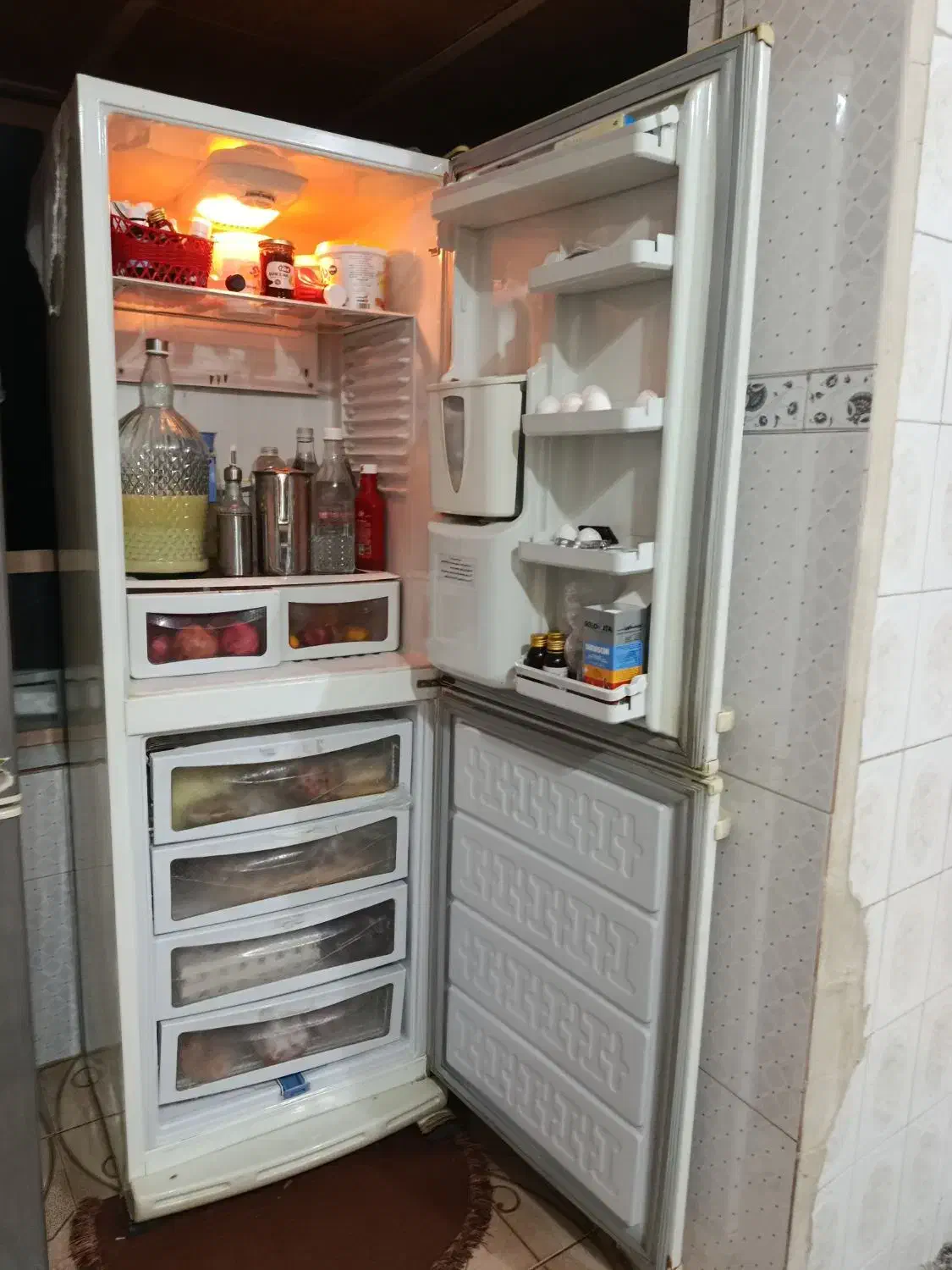 دوتا یخچال فیریزسفیدونقره ای|یخچال و فریزر|شهرکرد, |دیوار