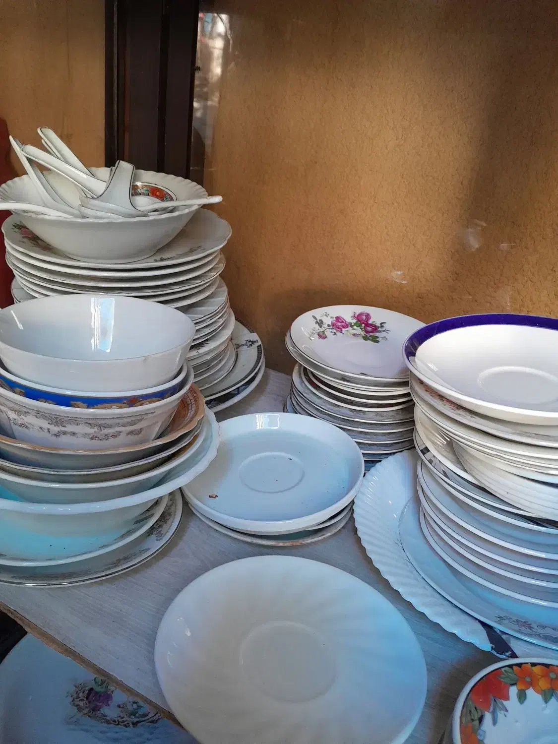 ظروف چینی سالم حراج|ظروف سرو و پذیرایی|بوشهر, |دیوار