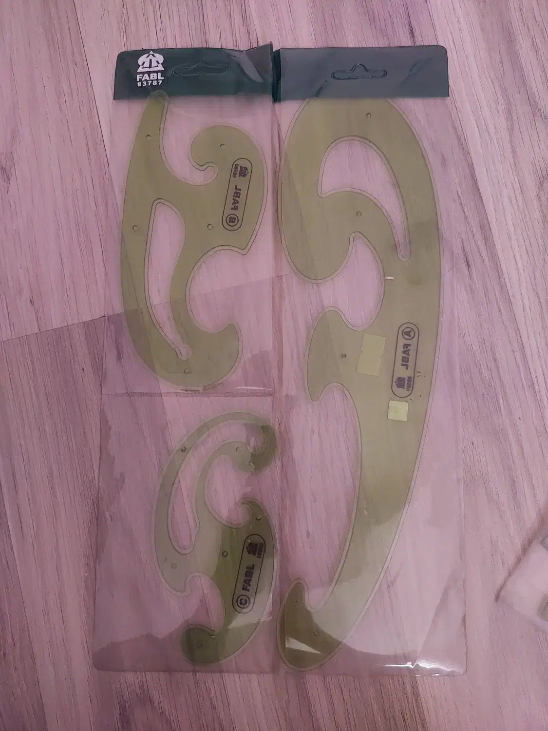 فروش تعدادی لوازم رشته معماری|لوازم التحریر|شیراز, شهرک ایثار|دیوار