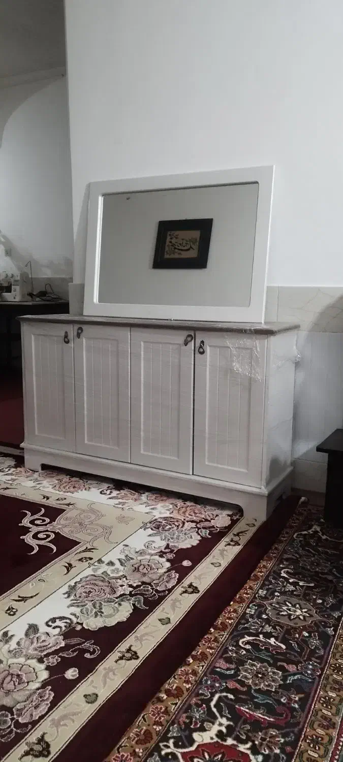 کنسول آینه|بوفه، ویترین، کنسول|قم, شهرک مهدیه (مدرس)|دیوار