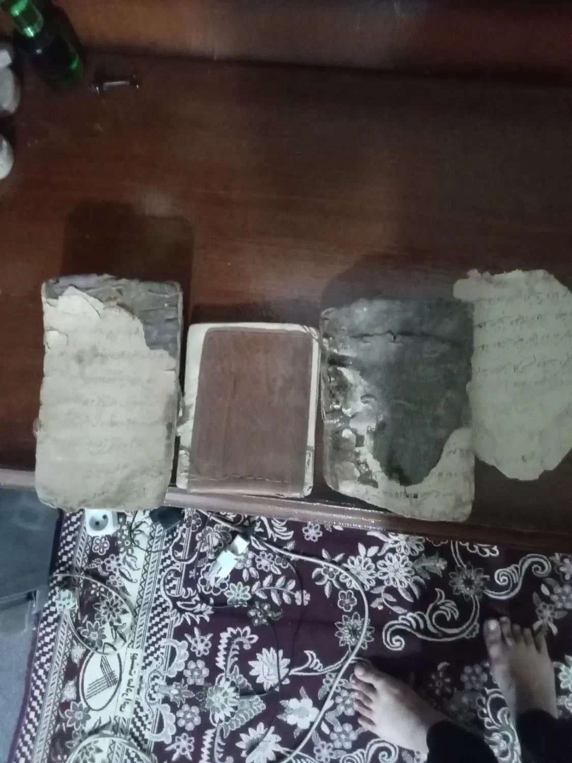 کتاب قدیمی قدیمی|کتاب و مجله تاریخی|علی‌آباد کتول, |دیوار