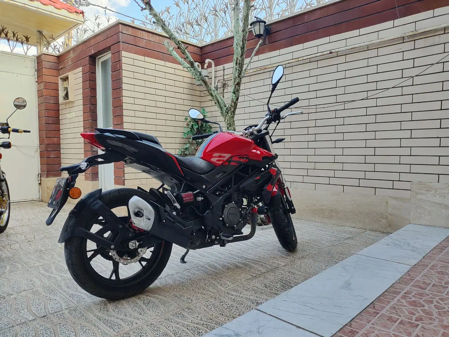 موتور بنلی 250نیوفیس ایتالیایی بروجن لردگان شهرکرد|موتورسیکلت|بروجن, |دیوار