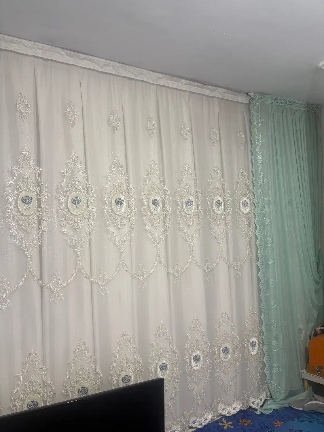 پرده پذیرایی و فرش راه پله|پرده، رانر، رومیزی|نسیمشهر, |دیوار