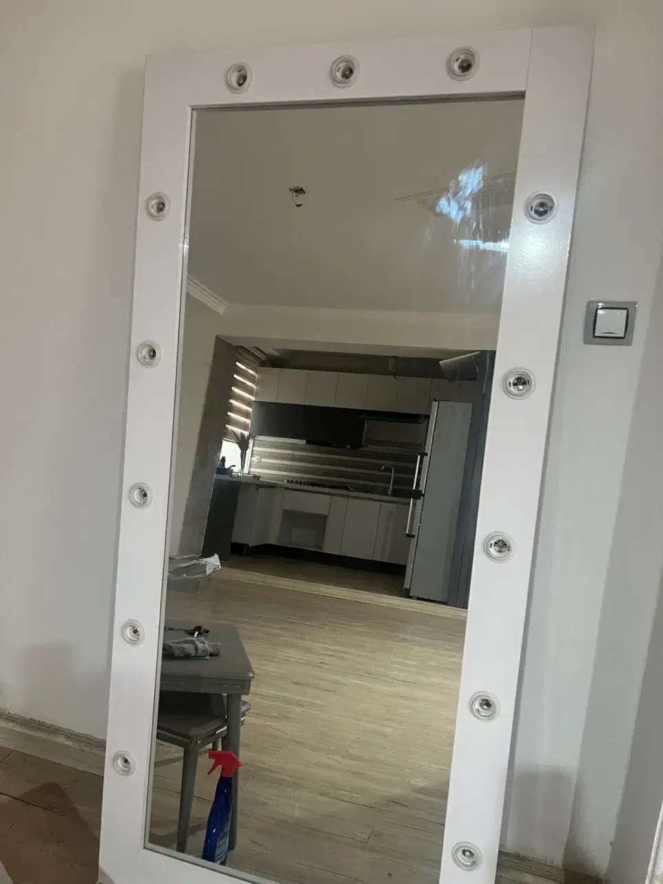 آیینه چراغ خور|آینه|کرج, فاز ۳ گوهردشت|دیوار