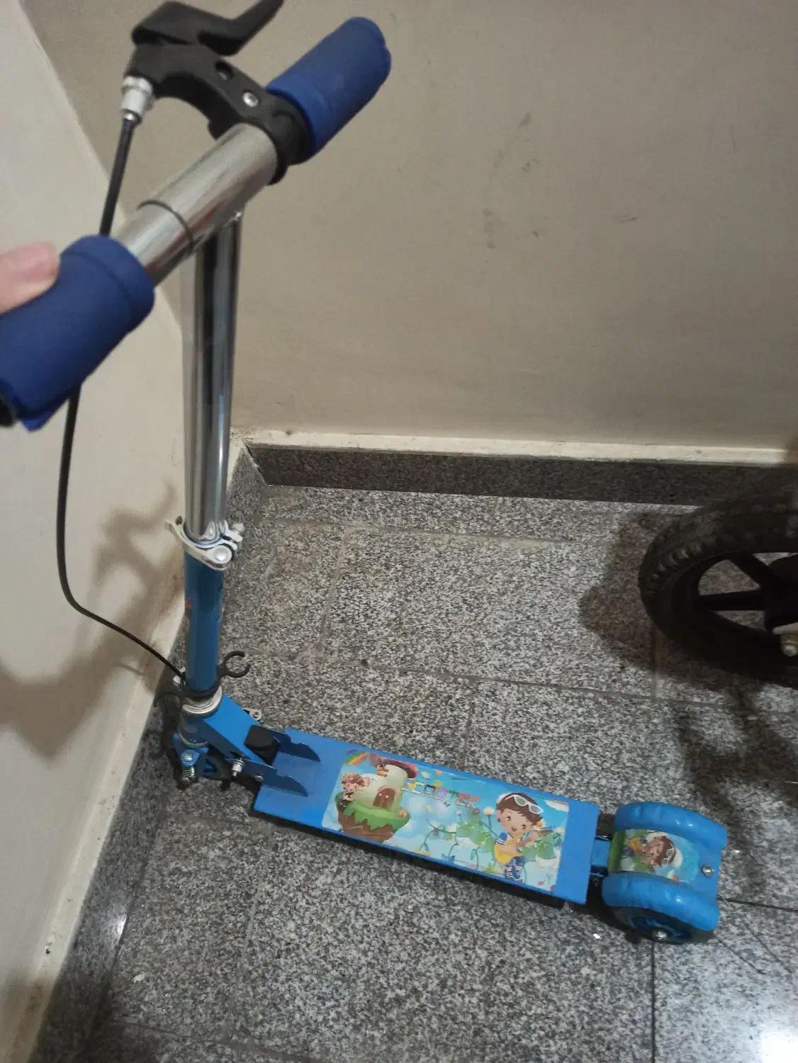 اسکوتر مناسب تا ۱۱ سال|دوچرخه، اسکیت، اسکوتر|تبریز, |دیوار