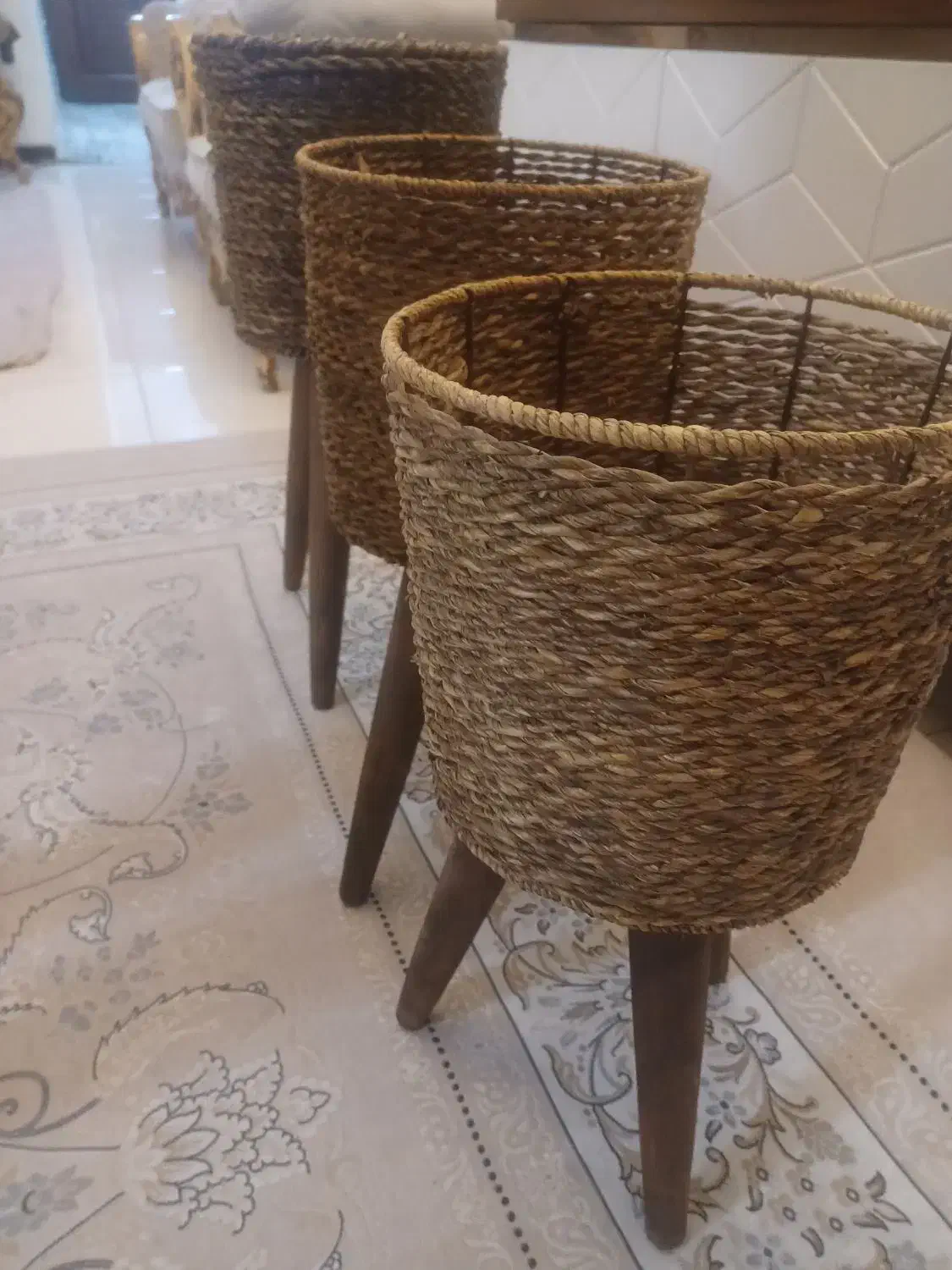 گلدان چوبی وبافت حصیری سالم|صنایع دستی و سایر لوازم تزئینی|چهاردانگه (تهران), |دیوار