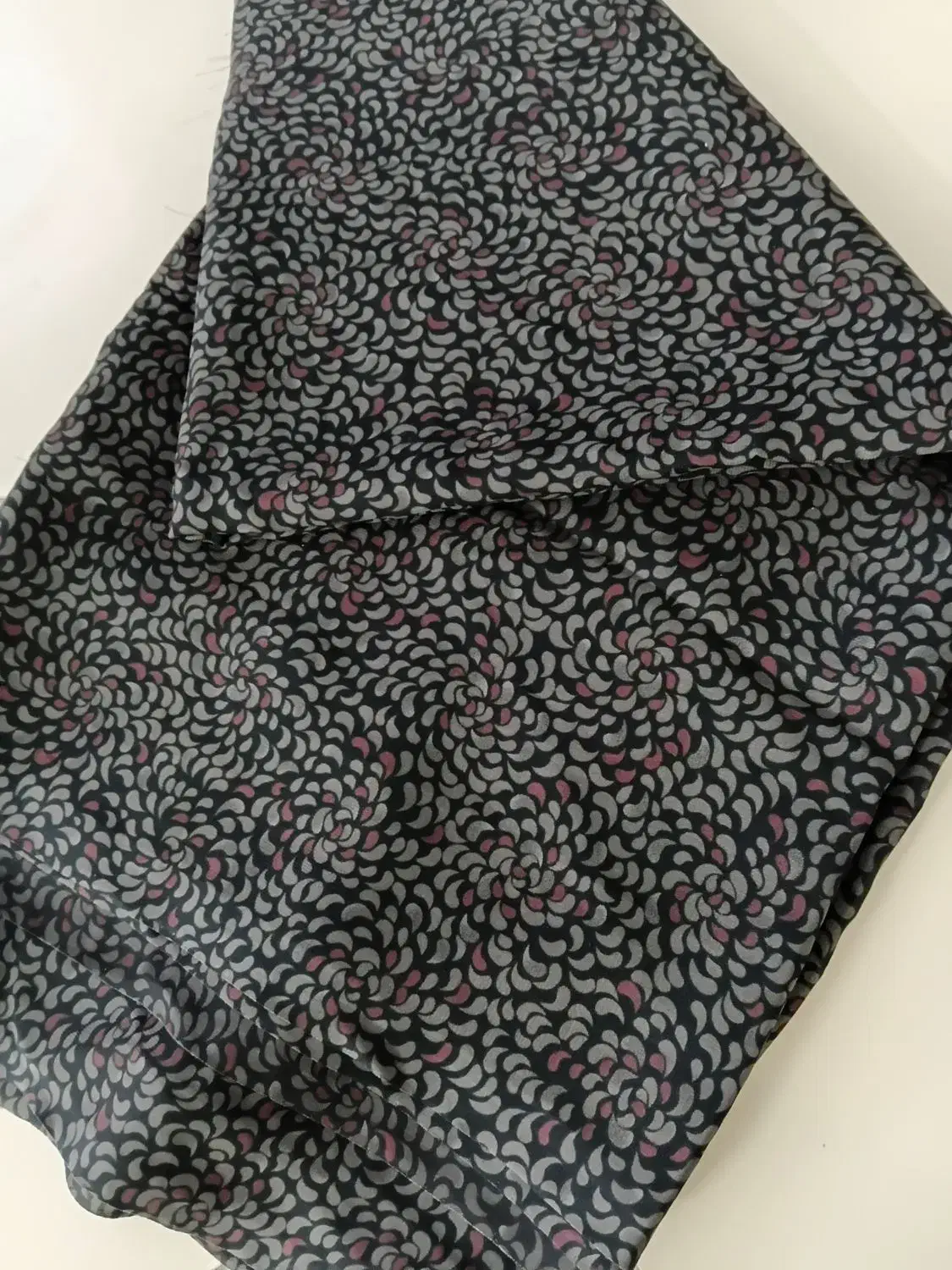 پارچه چادری|لباس|بجنورد, |دیوار