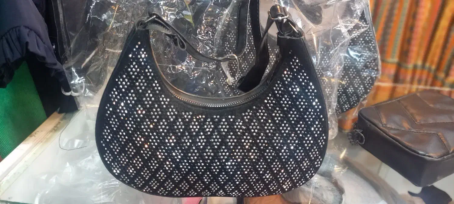 کیف دستی|کیف، کفش، کمربند|بابل, |دیوار