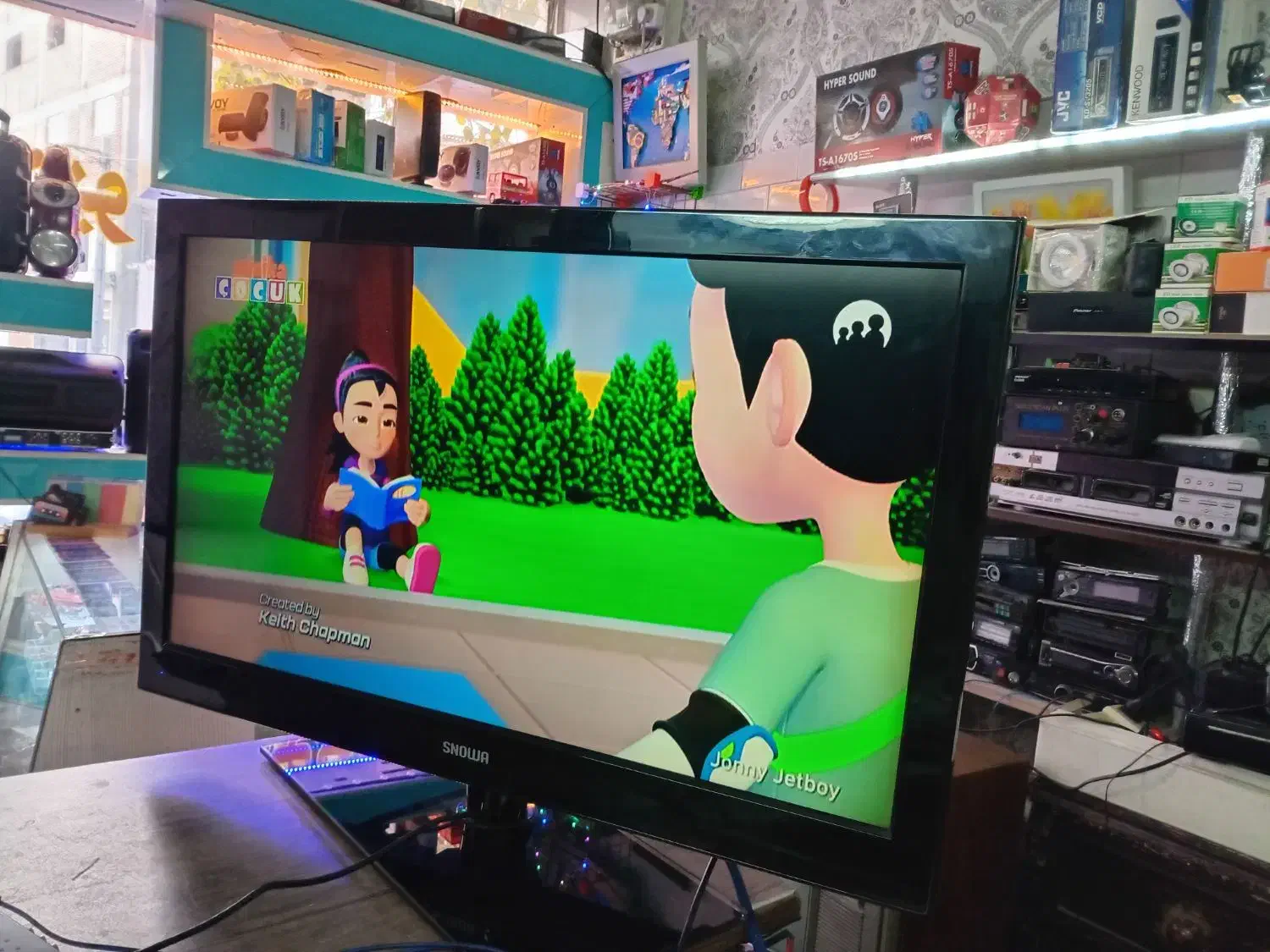 ال سی دی ۳۷ اینچ|تلویزیون و پروژکتور|خسروشاه, |دیوار