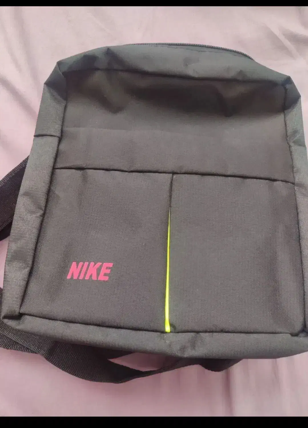 کیف رودوشی|کیف، کفش، کمربند|اصفهان, چشمه باقرخان|دیوار