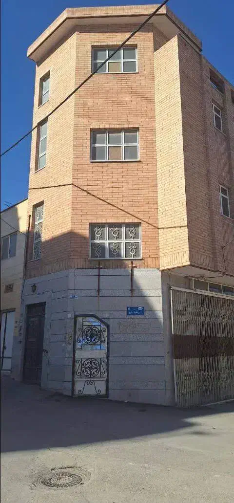 فروش ۴ واحد تجاری (مسکونی)|فروش دفتر کار، اتاق اداری، مطب|لنجان, |دیوار