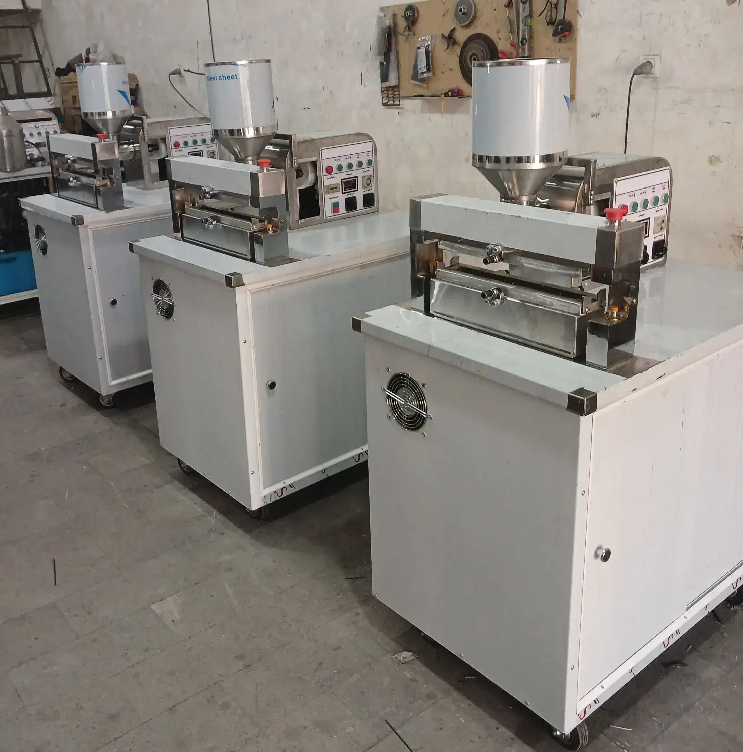 کباب گیر صادراتی با ۱۸دماه گارنتی|کافیشاپ و رستوران|اصفهان, دهنو|دیوار