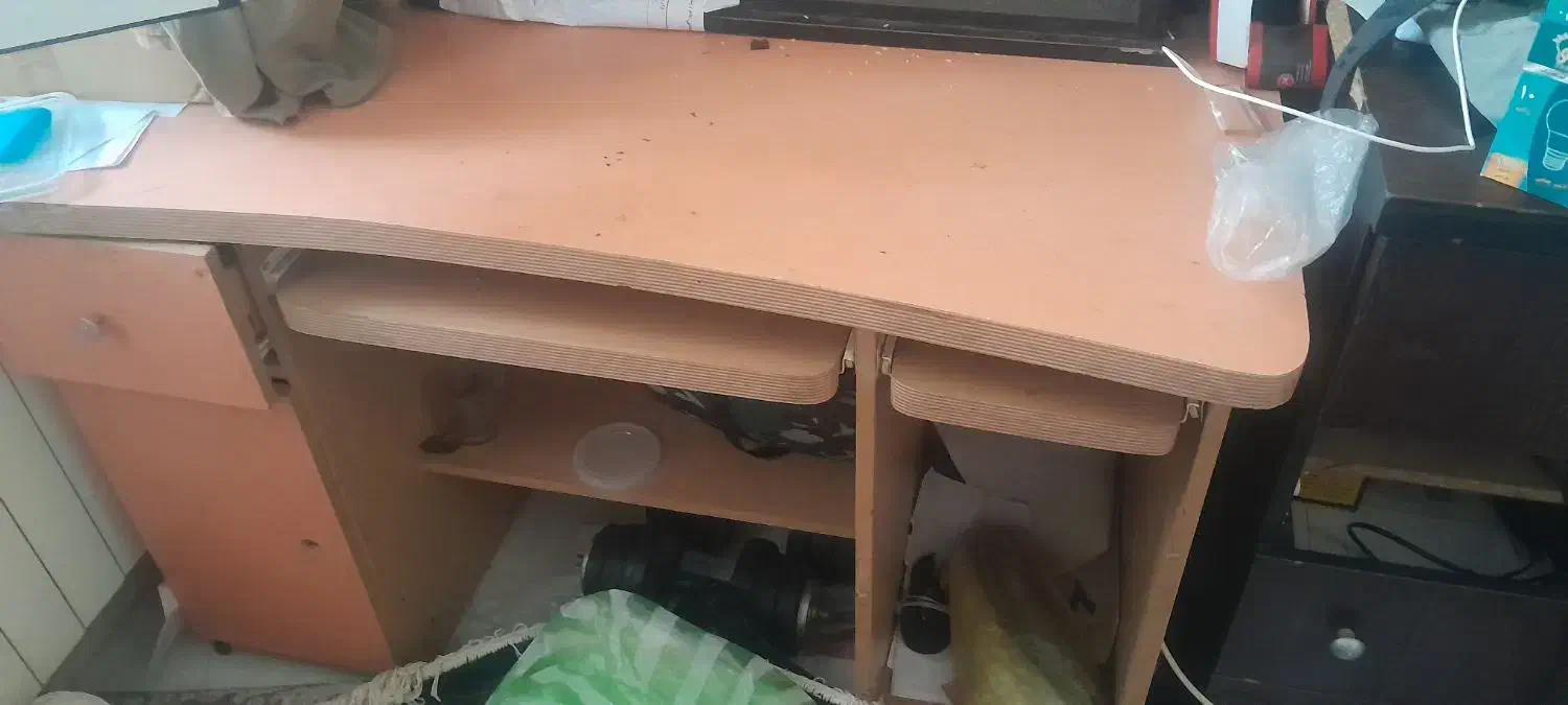 میز کامپیوتر/میز اداری.|میز تحریر و کامپیوتر|قزوین, |دیوار