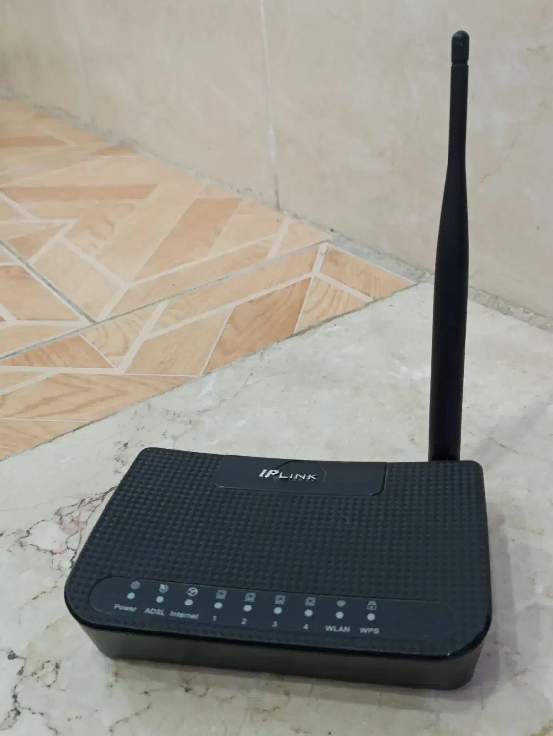 مودم IP LINK نو نو|مودم و تجهیزات شبکه|شیراز, شهرک گلستان|دیوار