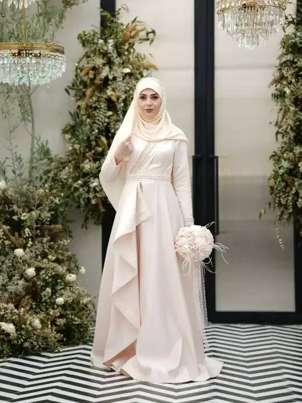 ارایشگاه پاپیون|خدمات آرایشگری و زیبایی|مشهد, کارمندان دوم|دیوار