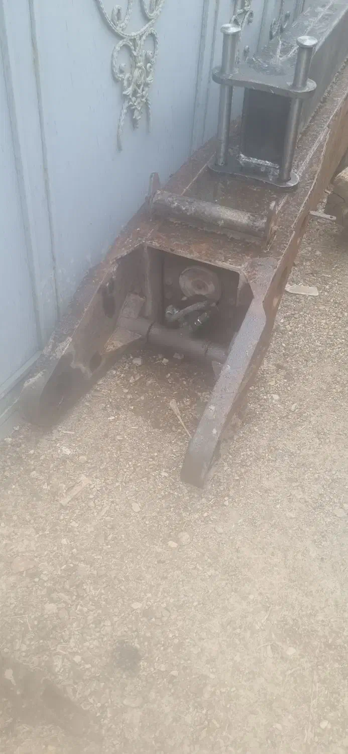 جرثقیل|خودرو سنگین|نجف‌آباد, شهرک صنعتی نجف آباد|دیوار