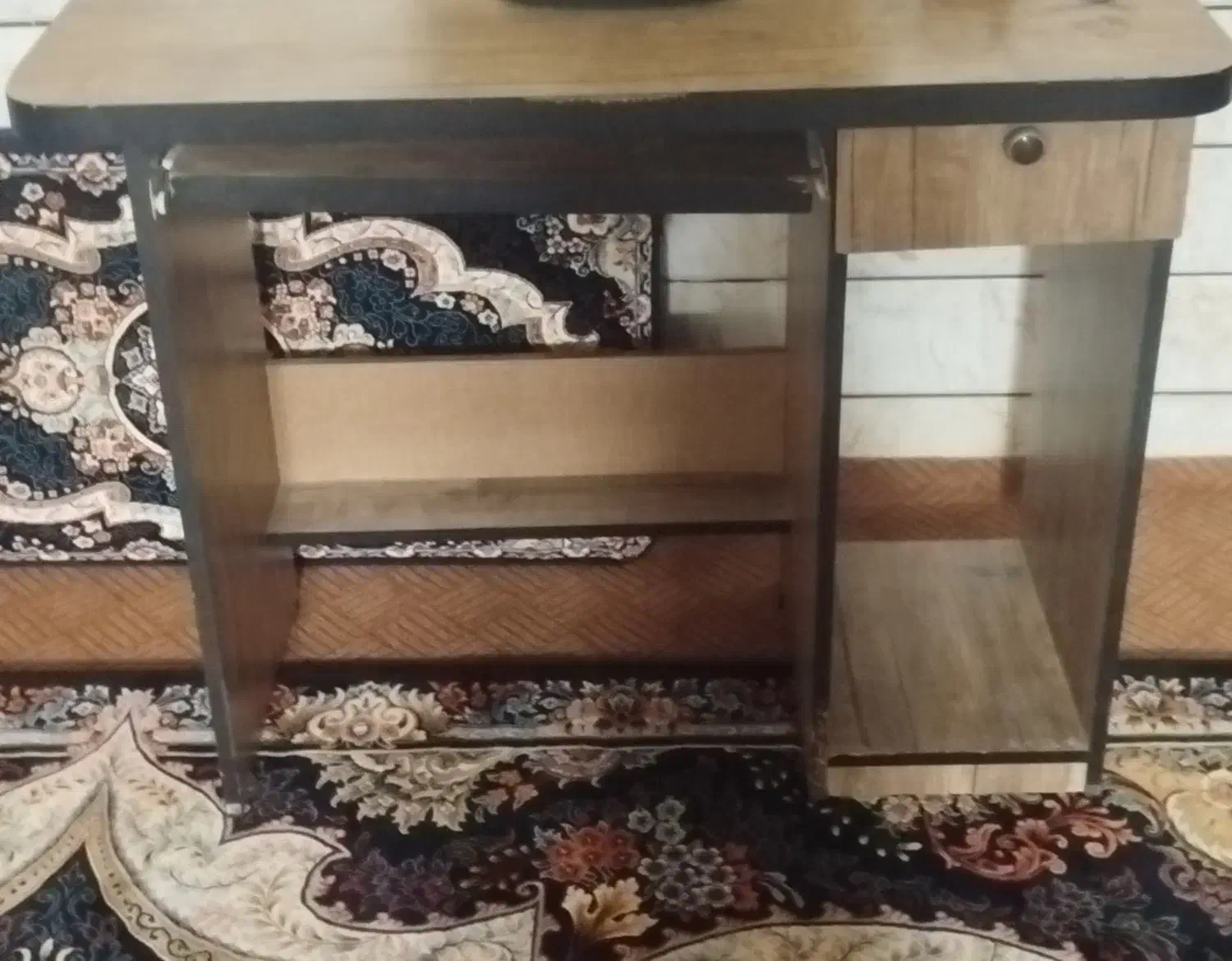 میز کامپیوتر تمیز و سالم|میز تحریر و کامپیوتر|کاشان, آیت الله سعیدی|دیوار