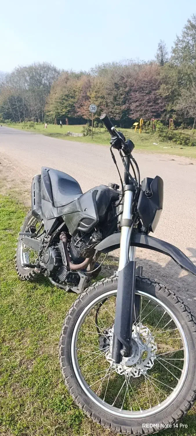 متور تریل|موتورسیکلت|سنگر, |دیوار