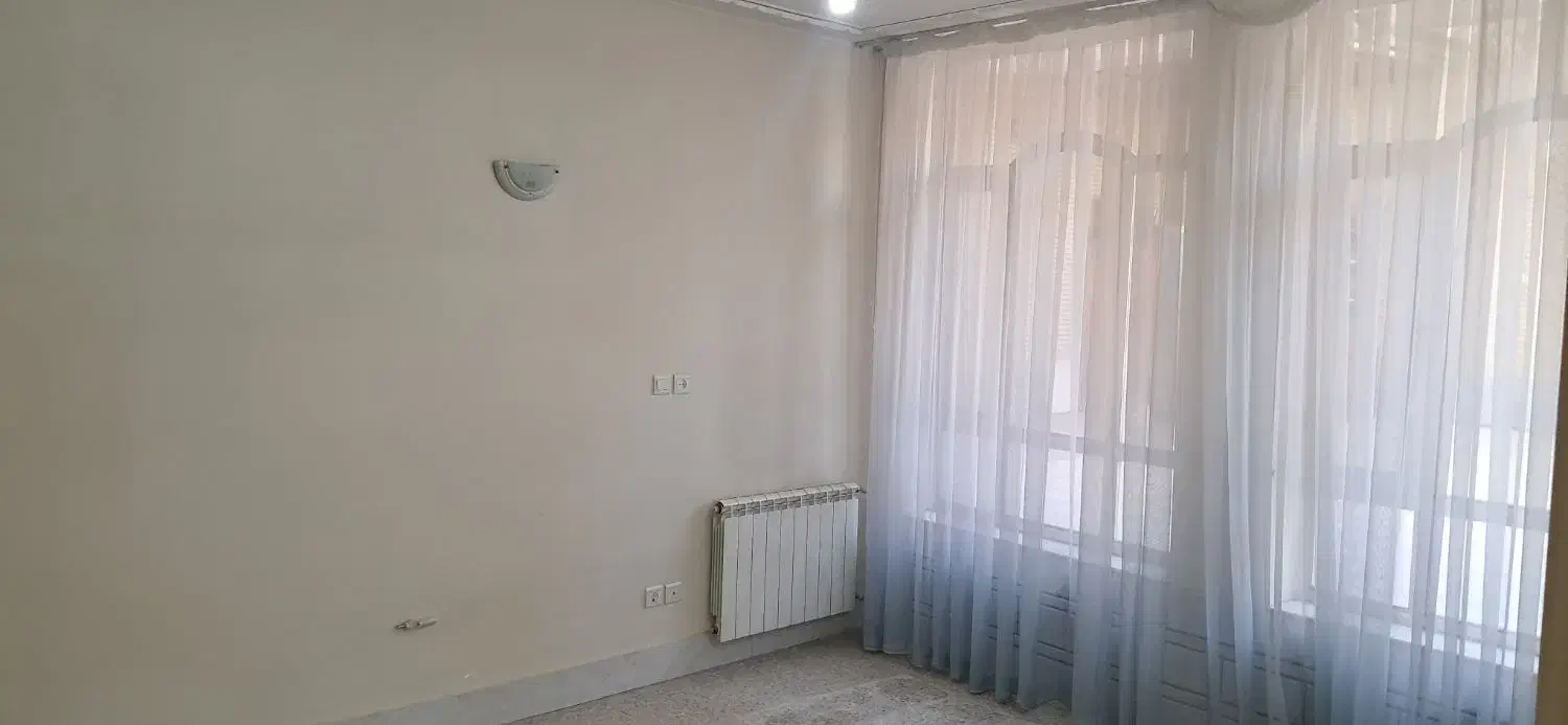 منزل مسکونی درچه ۲ طبقه دو طرف راه(چهاراه خط گاز)|فروش خانه و ویلا|خمینی‌شهر, |دیوار