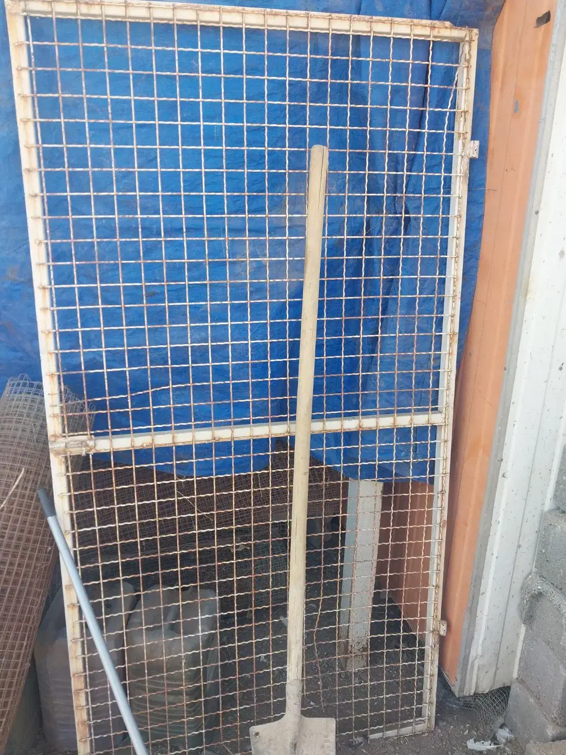 فروش.فنس وتوری ریز برای سله ودور لانه مرغ|لوازم جانبی حیوانات|اقبالیه, |دیوار