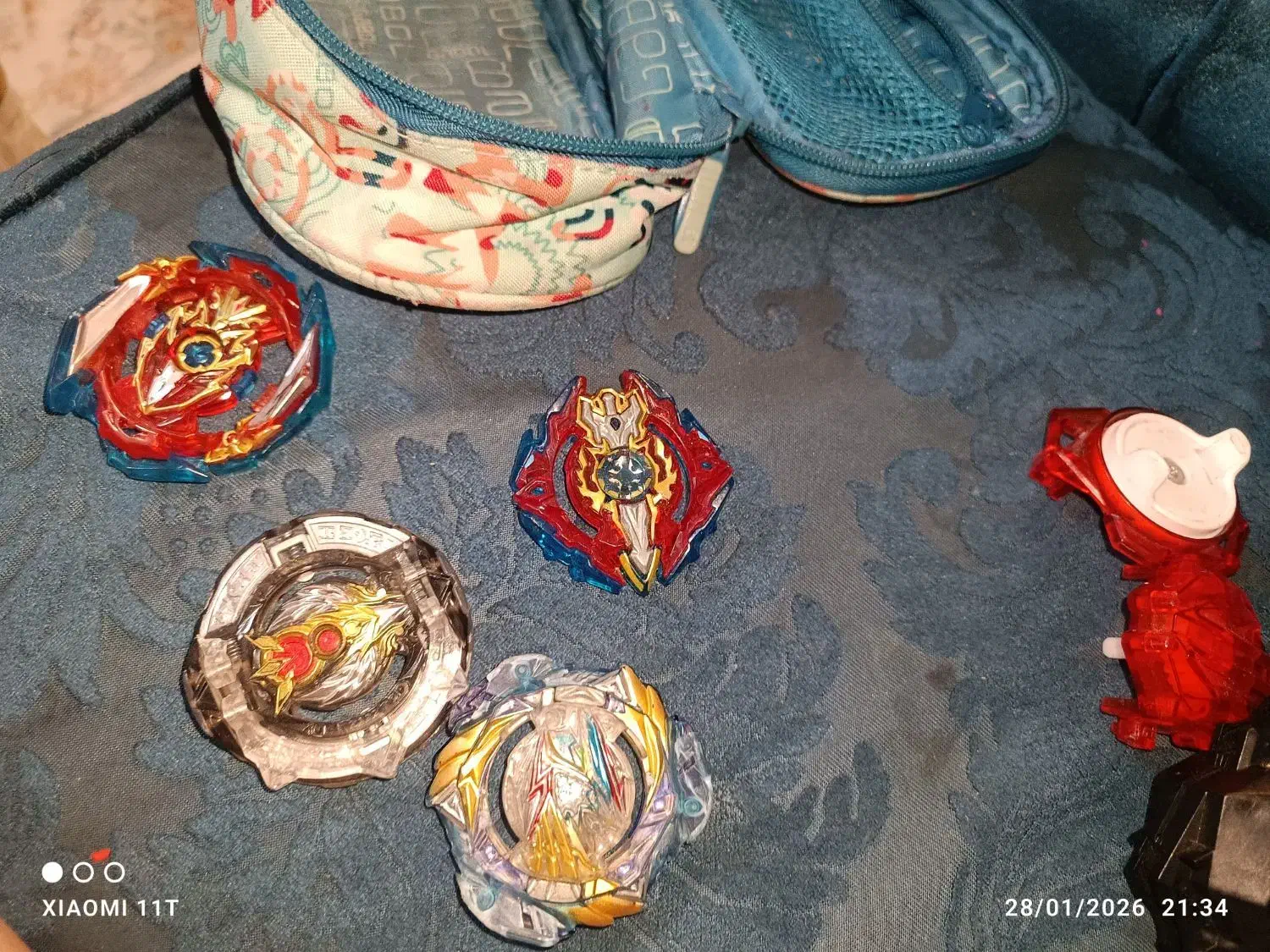 فرفره انفجاری|اسباب‌بازی بچه|تهران, جوانمردان (اندیشه)|دیوار