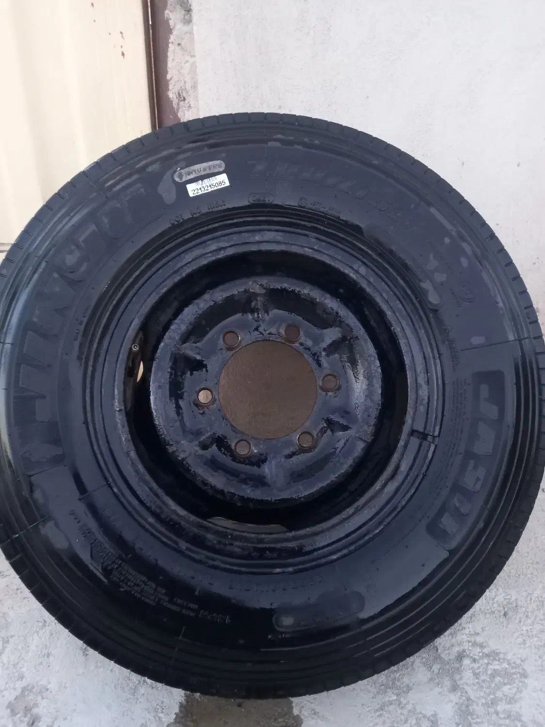 رینگ و لاستیک ،تانکر آب،سوپر نیسان|قطعات یدکی و لوازم جانبی|شهرکرد, |دیوار