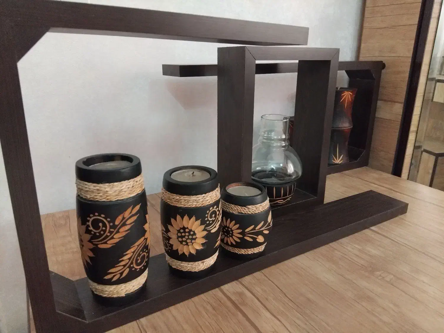 شلف دیواری|صنایع دستی و سایر لوازم تزئینی|شاهین‌شهر, شهرک ردانی پور|دیوار