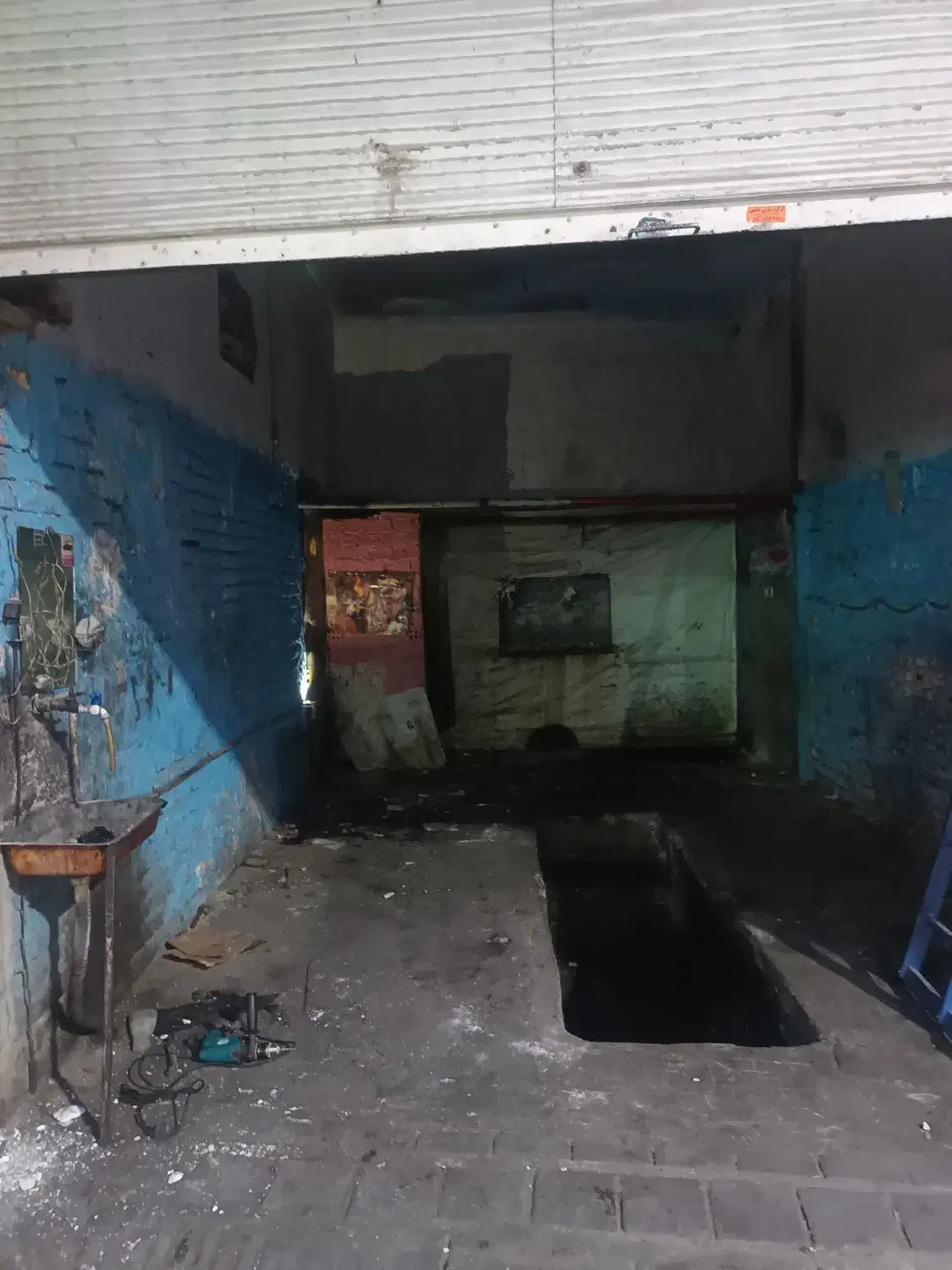 مغازه با چال سرویس،بالکن سرویس بهداشتی،روشویی|اجارهٔ مغازه و غرفه|گلستان (تهران), |دیوار