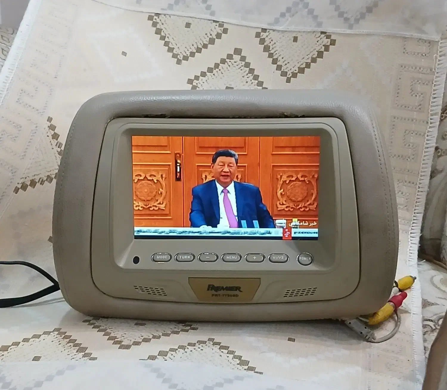 مینی تلوزیون کوچک مسافرتی همراه با لوازم جانبی|تلویزیون و پروژکتور|همدان, |دیوار