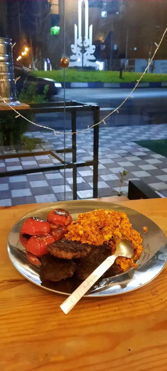 جذب نیروی خانم|استخدام خدمات فروشگاه و رستوران|صومعهسرا, |دیوار