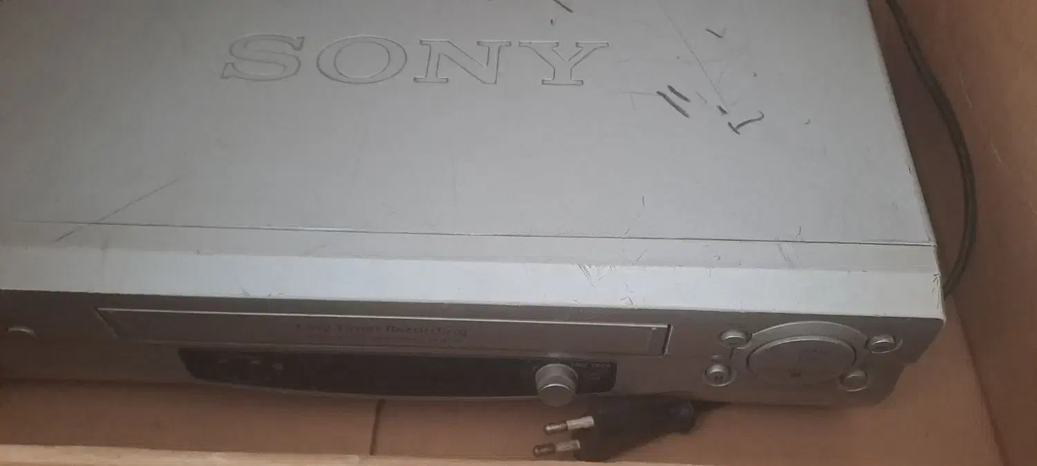 یک عدد دستگاه ویدیو مدل سونی|پخشکننده DVD و ویدیو|شاهینشهر, خانه کارگر|دیوار