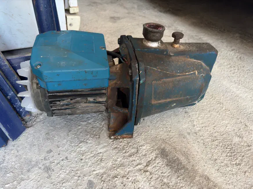 یک عدد پمپ تک فاز سالم|مصالح و تجهیزات ساختمان|کرج, فاز ۳ مهرشهر|دیوار