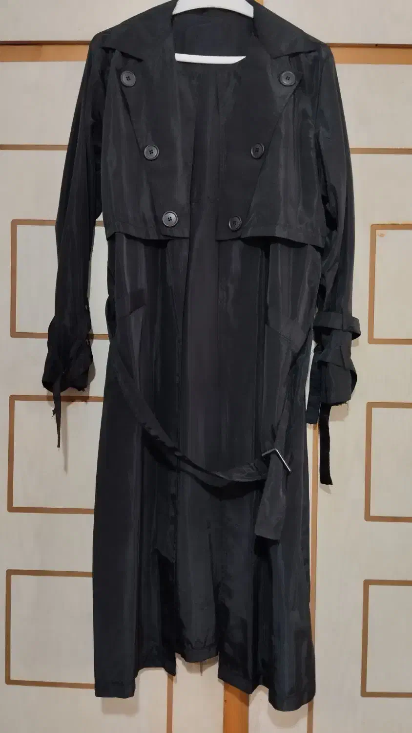 بارونی مشکی|لباس|شاهدشهر, |دیوار