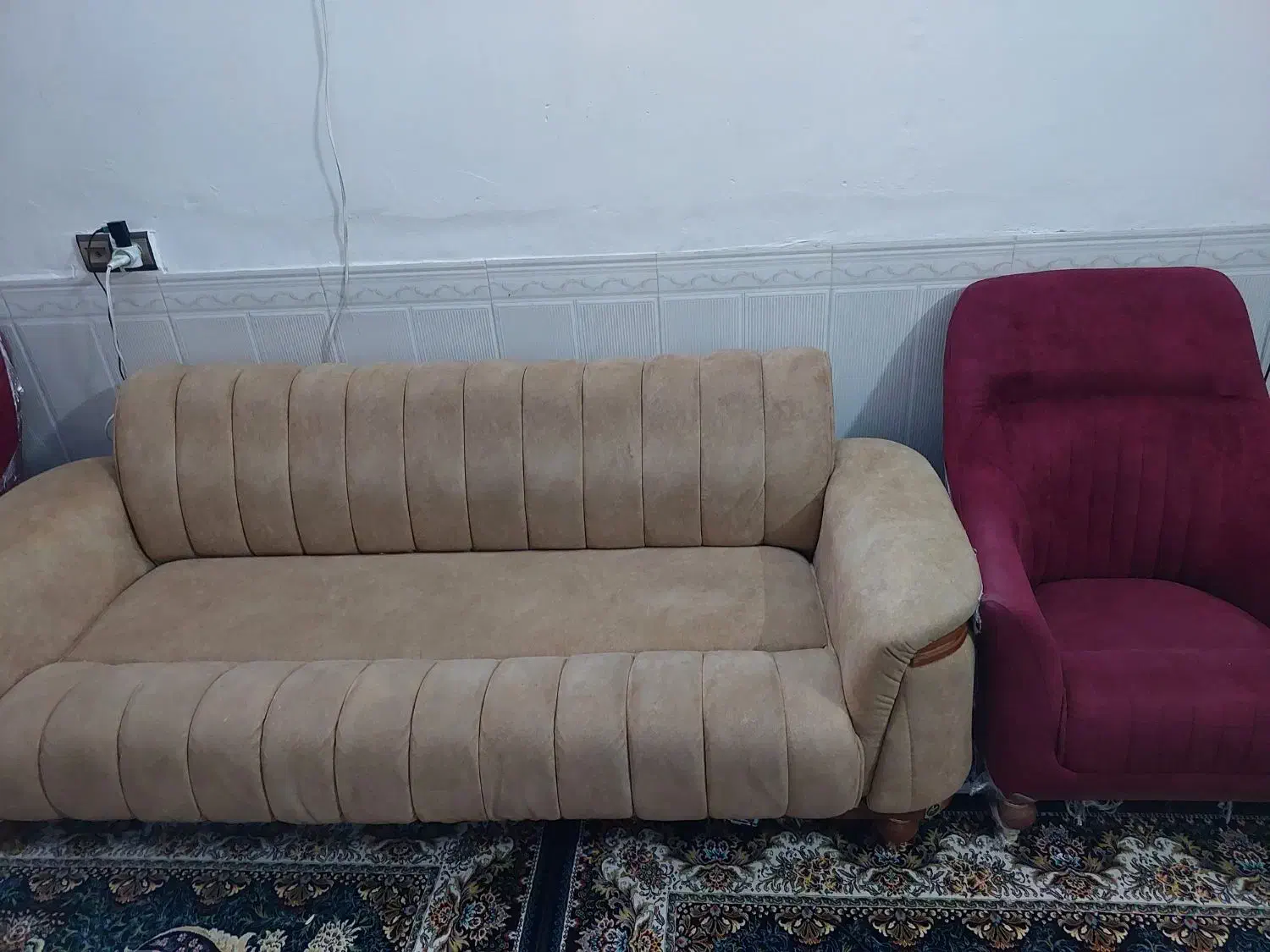 یه دست مبل ۷ نفره چستر شرکتی محکم وبادوام|مبلمان خانگی و میز عسلی|گلستان (تهران), |دیوار