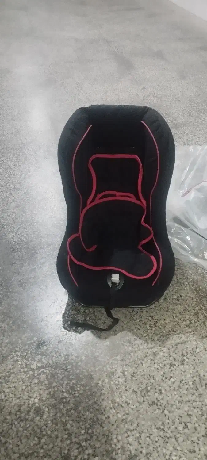 صندلی کودک|تخت و صندلی بچه|صدرا-فارس, فاز ۱|دیوار