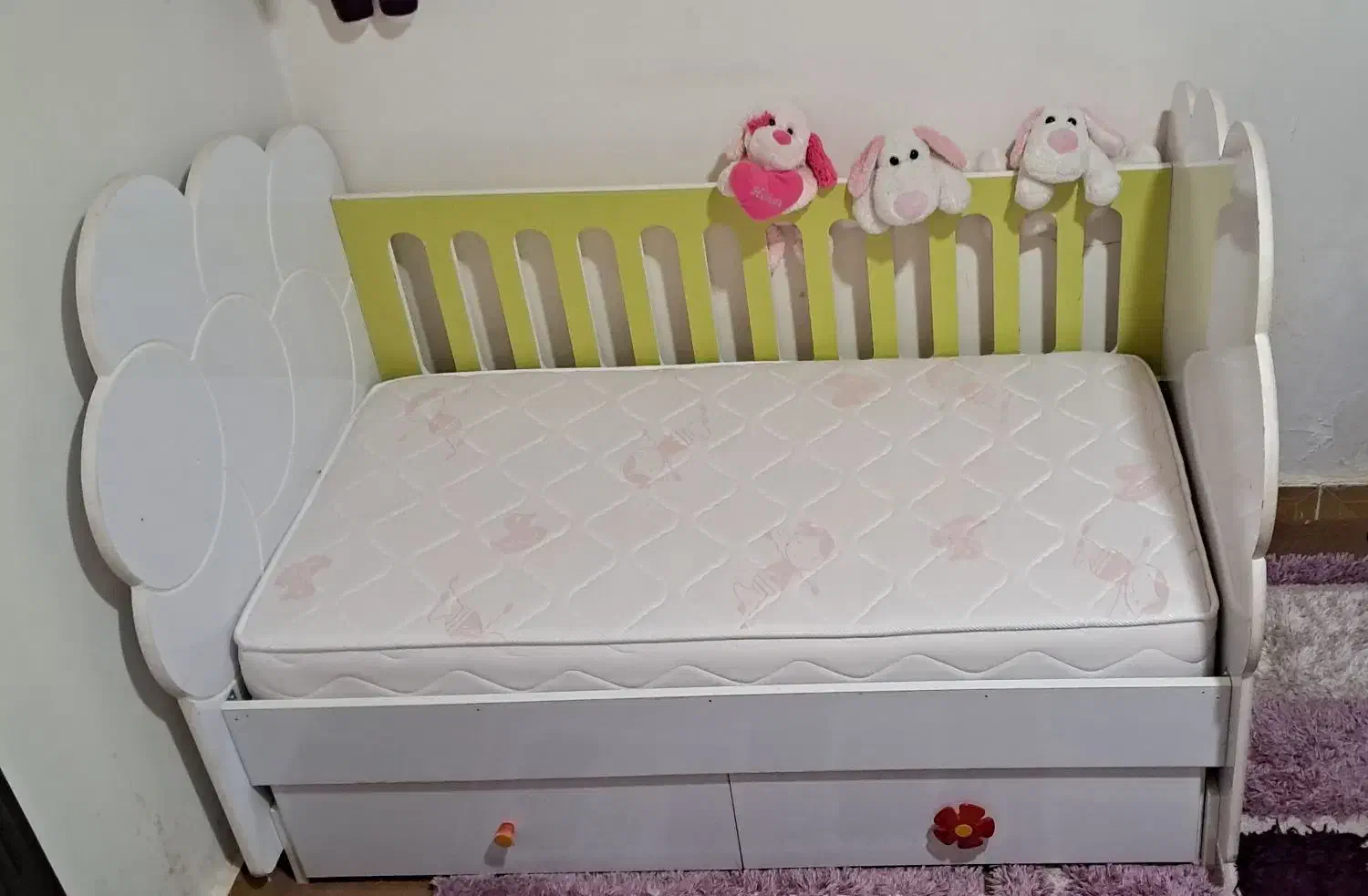 تخت نوزاد و کودک|تخت و صندلی بچه|اردبیل, |دیوار